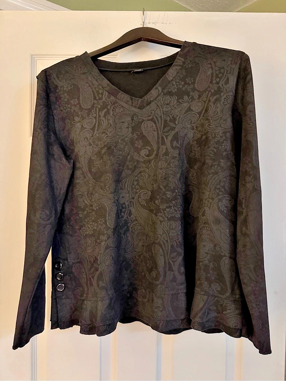 Black Paisley Long Sleeve Top Like New